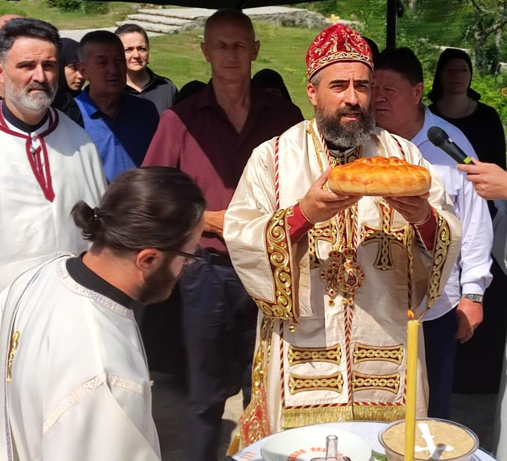 <p>I ove godine spomenici su pričali o stradanju, ubijenoj nejači, o plaču koji se i danas čuje, o pivskoj krvavoj bajci i pivskom Vitlejemu</p>