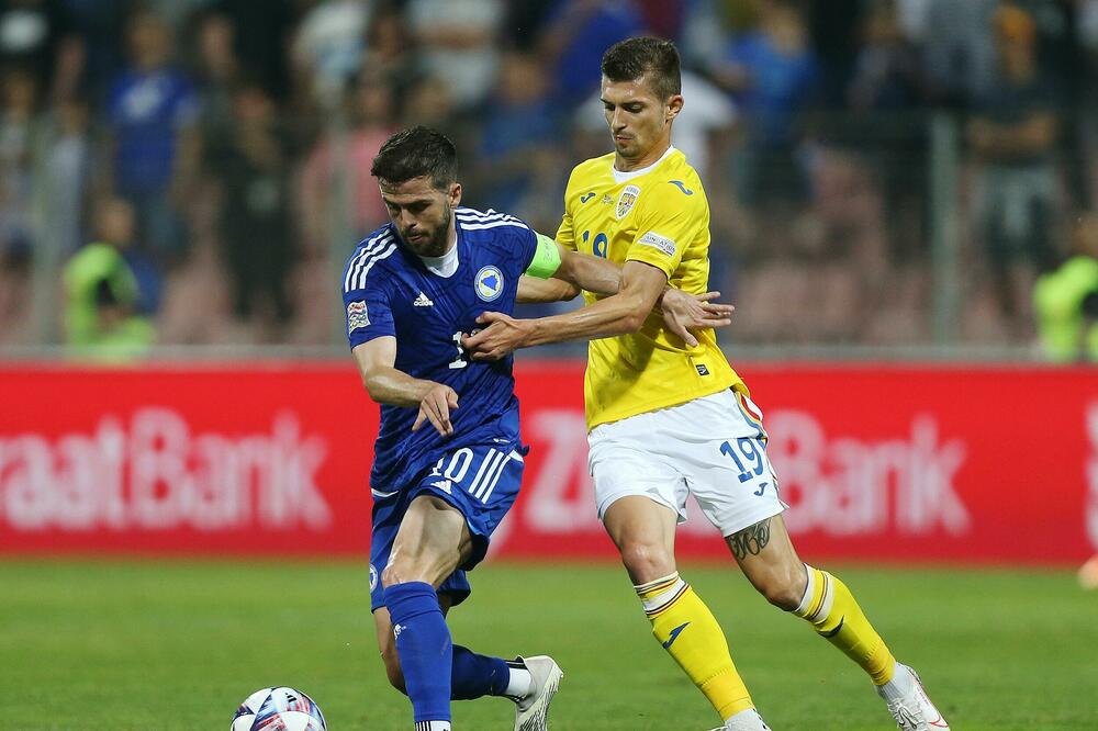 Miralem Pjanić na meču sa Rumunijom, Foto: Reuters