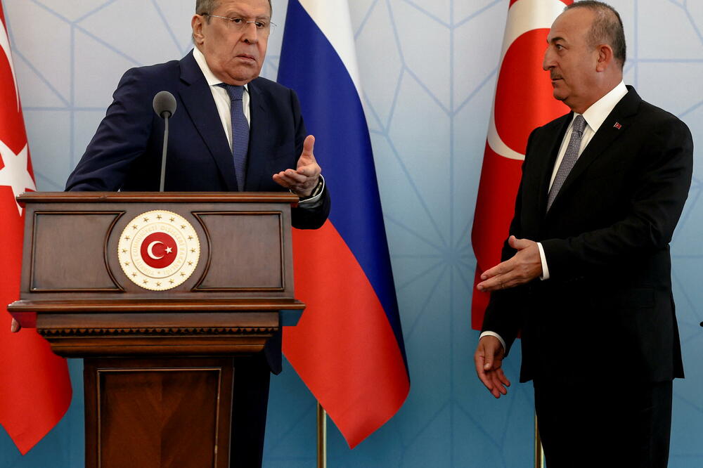Sergej Lavrov i Mevlut Čavušoglu juče u Ankari, Foto: REUTERS