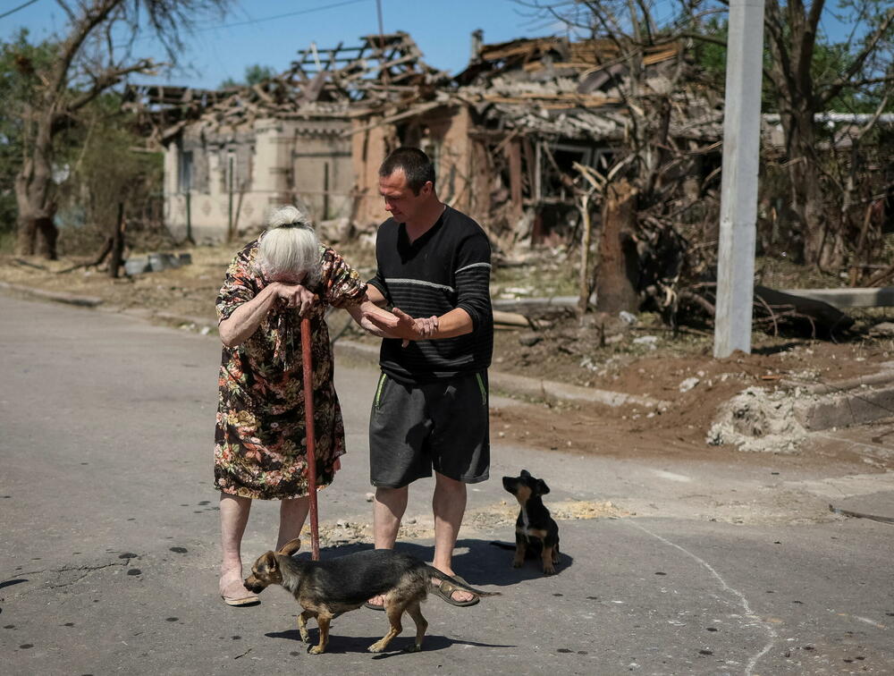 Žiteljka Družkivke u Donjeckoj oblasti čija je kuća uništena u ruskom napadu 