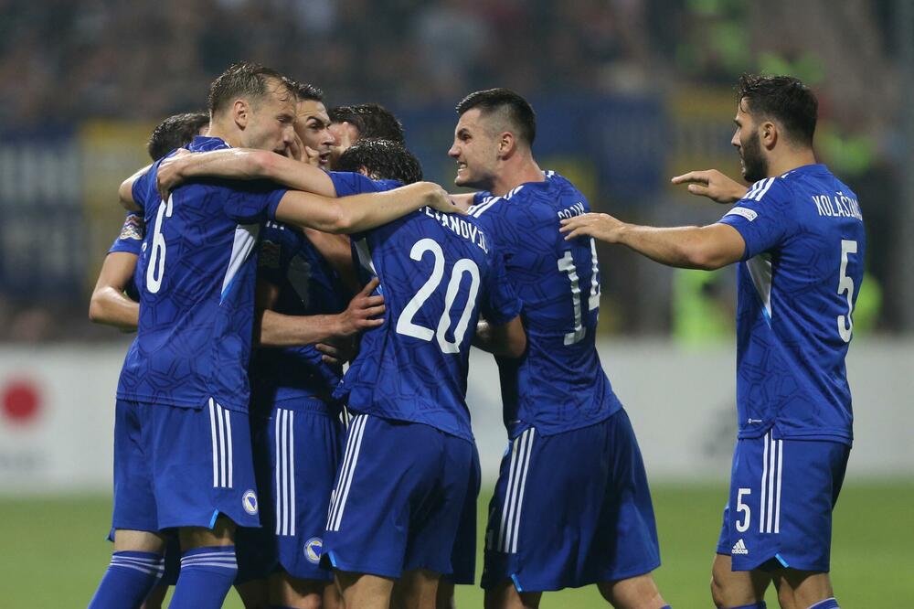 Fudbaler BiH slave gol protiv Rumunije, Foto: Reuters