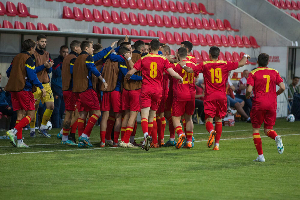 Slavlje crnogorskih fudbalera na "DG areni", Foto: FSCG