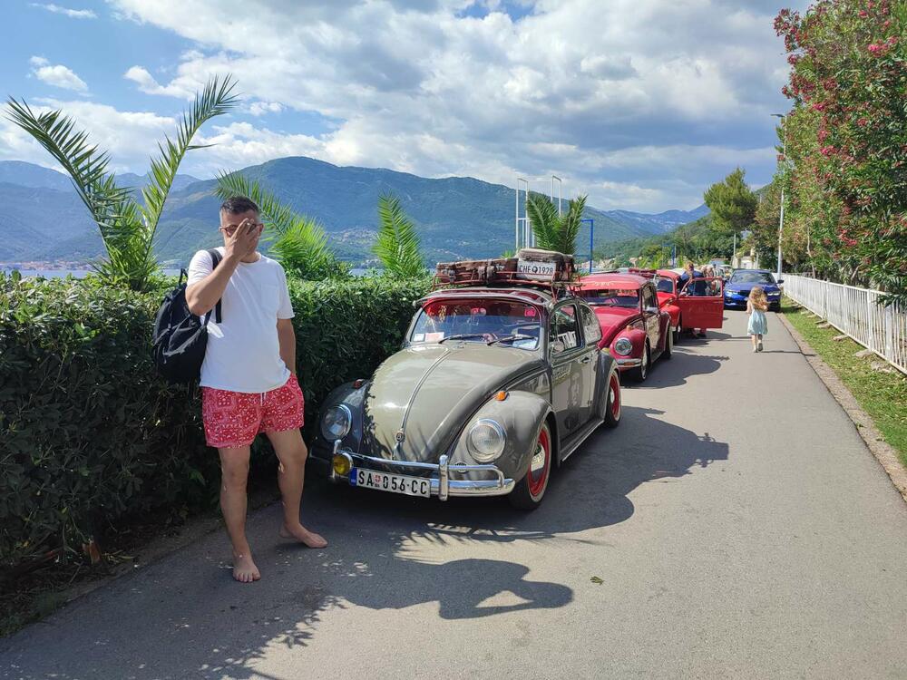 <p>Apsolutna zvijezda izložbe bio je fantastično očuvani "transporter T1" iz Srbije, u danas vrlo rijetko sačuvanoj varijanti "putara", odnosno duple putnilke kabine i tovarnog prostora sa ceradom na repu</p>