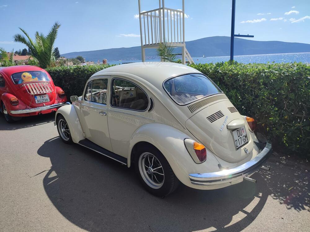 <p>Apsolutna zvijezda izložbe bio je fantastično očuvani "transporter T1" iz Srbije, u danas vrlo rijetko sačuvanoj varijanti "putara", odnosno duple putnilke kabine i tovarnog prostora sa ceradom na repu</p>