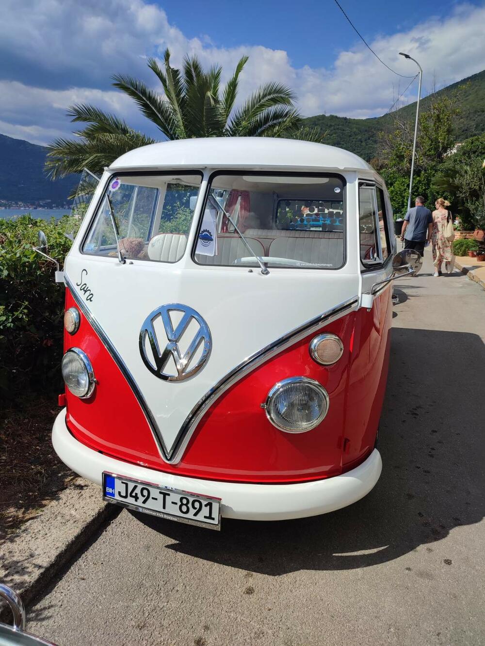 <p>Apsolutna zvijezda izložbe bio je fantastično očuvani "transporter T1" iz Srbije, u danas vrlo rijetko sačuvanoj varijanti "putara", odnosno duple putnilke kabine i tovarnog prostora sa ceradom na repu</p>