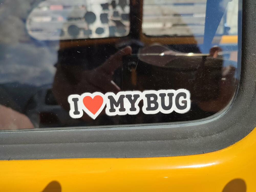 <p>Apsolutna zvijezda izložbe bio je fantastično očuvani "transporter T1" iz Srbije, u danas vrlo rijetko sačuvanoj varijanti "putara", odnosno duple putnilke kabine i tovarnog prostora sa ceradom na repu</p>