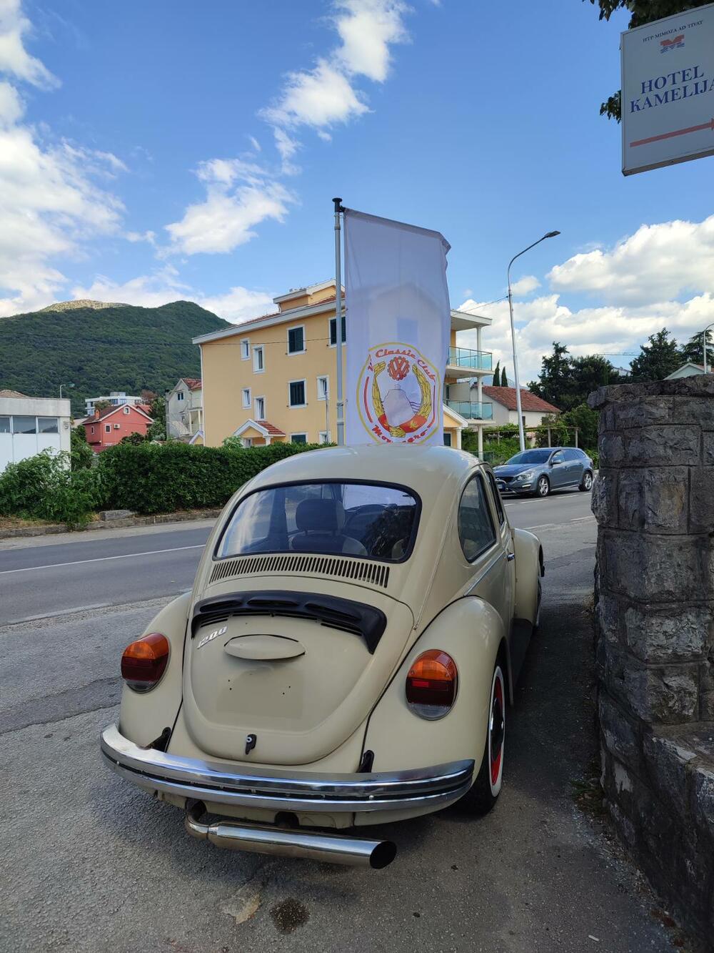 <p>Apsolutna zvijezda izložbe bio je fantastično očuvani "transporter T1" iz Srbije, u danas vrlo rijetko sačuvanoj varijanti "putara", odnosno duple putnilke kabine i tovarnog prostora sa ceradom na repu</p>