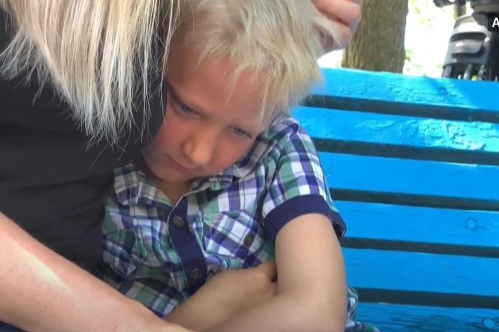 Jegor Kravcov sa majkom, Foto: Screenshot/Radio Slobodna Evropa/Youtube