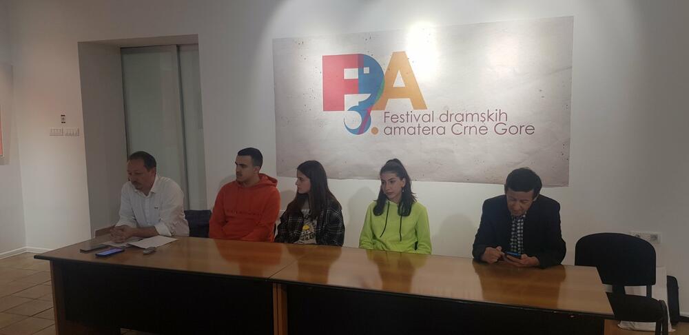 Razgovori o predstavama