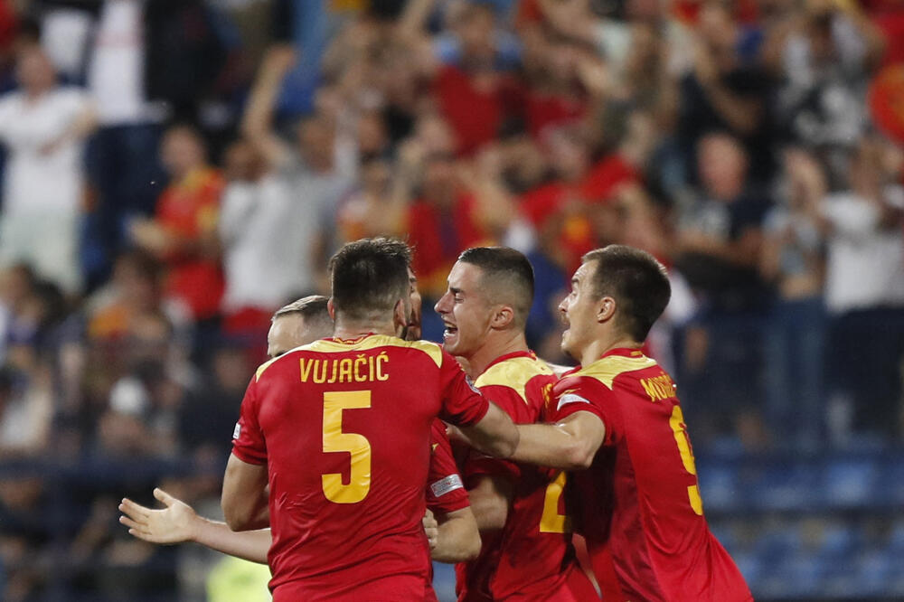 Slavlje fudbalera BiH nakon gola Luke Menala na stadionu pod Goricom, Foto: Reuters/Stevo Vasiljević