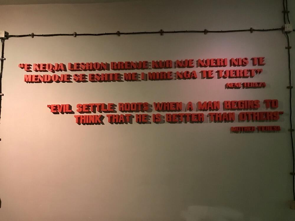 <p>Da bi se dočarao osjećaj hladnoće, skučenosti, u naletima i klaustrofobije, nisu dovoljne samo fotografije ili snimci - zaista je potrebno proći kroz hodnike i 24 sobe</p>