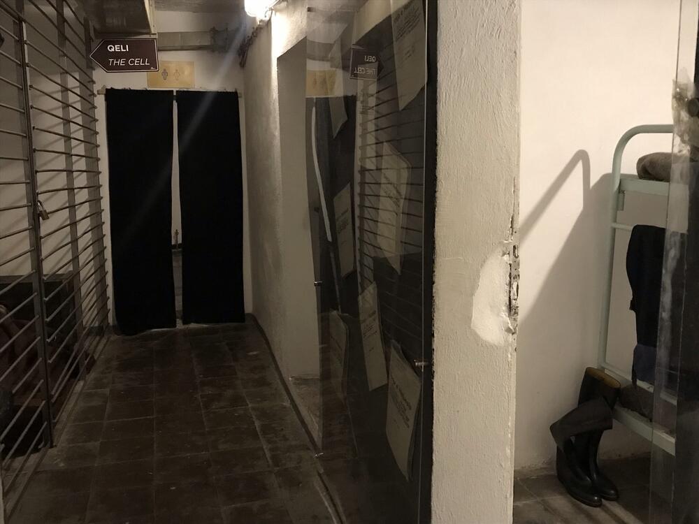 <p>Da bi se dočarao osjećaj hladnoće, skučenosti, u naletima i klaustrofobije, nisu dovoljne samo fotografije ili snimci - zaista je potrebno proći kroz hodnike i 24 sobe</p>