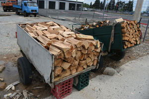 Metar drva do 70 eura, na jesen će biti i skuplja: Potražnja je...