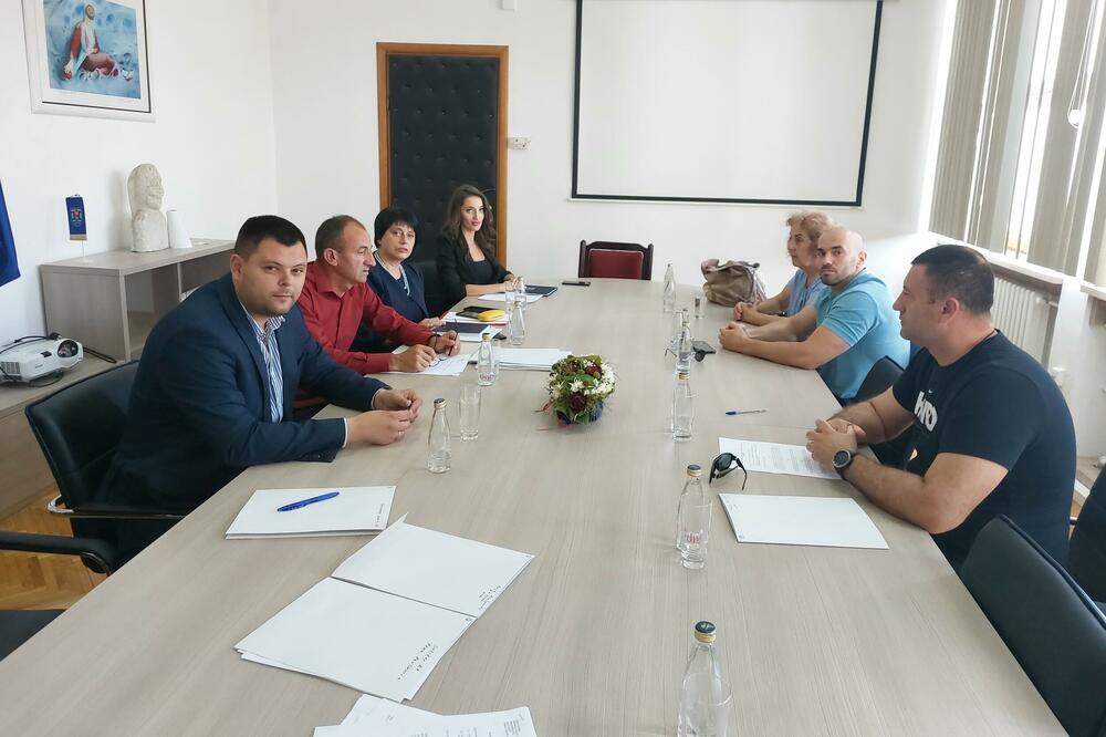 Sa potpisivanja ugovora, Foto: Opština Nikšić