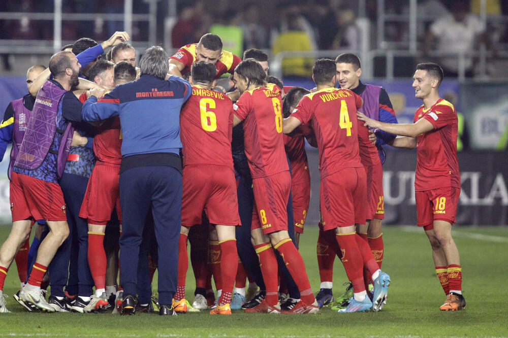 Slavlje naše reprezentacije u Bukureštu, Foto: Reuters/George Calin