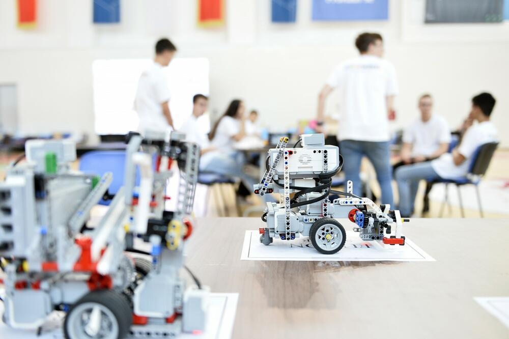 <p>Timovi su bili iz Podgorice, Danilovgrada, Golubovaca, Budve, Bara i Prčnja, a po šest grupa se takmičilo u elementarnoj grupi, sedam u juniorskoj i devet u seniorskoj grupi</p>