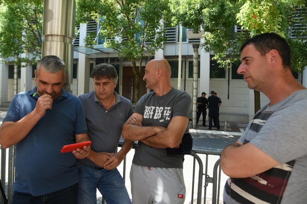 <p>"Kontaktirali smo Republiku Tursku i mislim da je to jedini ispravan način da se ide tim putem s obzirom da je Toščelik došao kao strateški investitor i da je imao neki CV koja je podržala i njihova država. Sada želimo da i oni budu uključeni u rješvanje problema"</p>