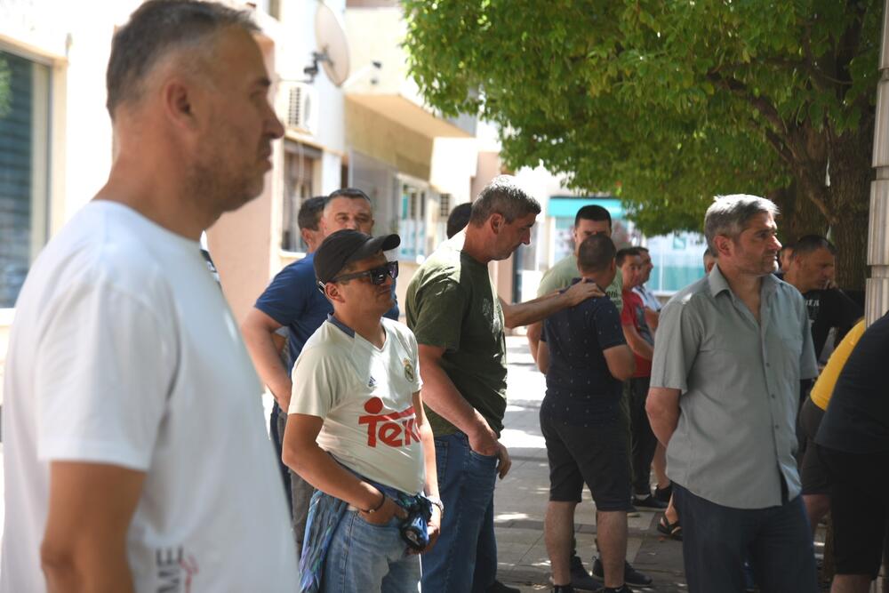 <p>"Kontaktirali smo Republiku Tursku i mislim da je to jedini ispravan način da se ide tim putem s obzirom da je Toščelik došao kao strateški investitor i da je imao neki CV koja je podržala i njihova država. Sada želimo da i oni budu uključeni u rješvanje problema"</p>