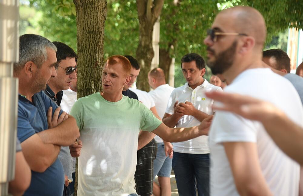 <p>"Kontaktirali smo Republiku Tursku i mislim da je to jedini ispravan način da se ide tim putem s obzirom da je Toščelik došao kao strateški investitor i da je imao neki CV koja je podržala i njihova država. Sada želimo da i oni budu uključeni u rješvanje problema"</p>