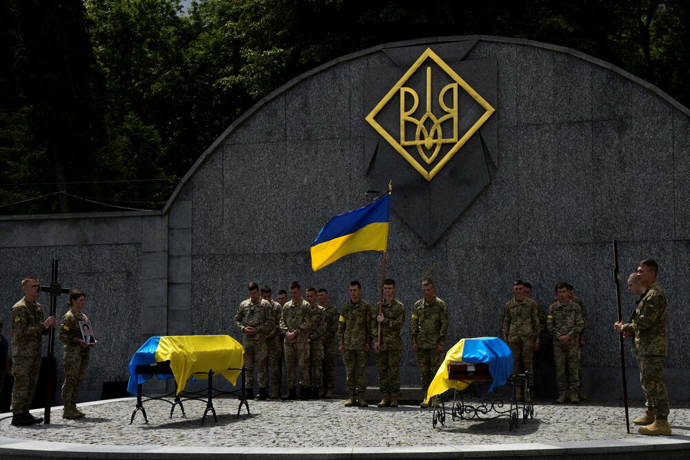 Sahrana ukrajinskih vojnika u Lavovu 