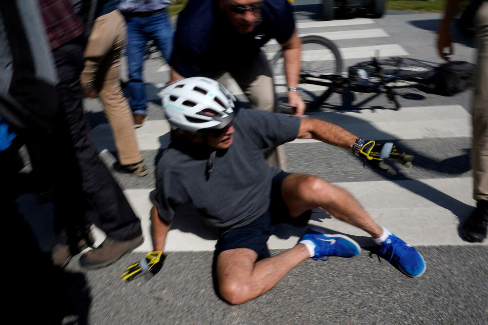 Bajden nakon pada, Foto: Reuters