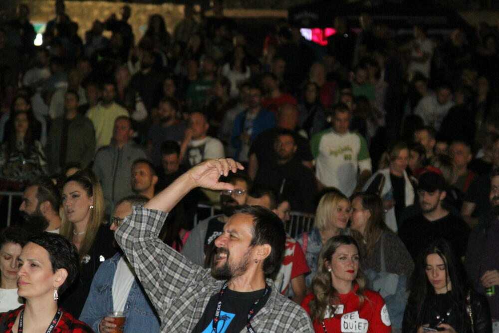 <p>Boje domaće scene druge večeri festivala branio je kolašinski "Rudolf", grupa koja je u gradu pod Trebjesom – svoja na svome</p>