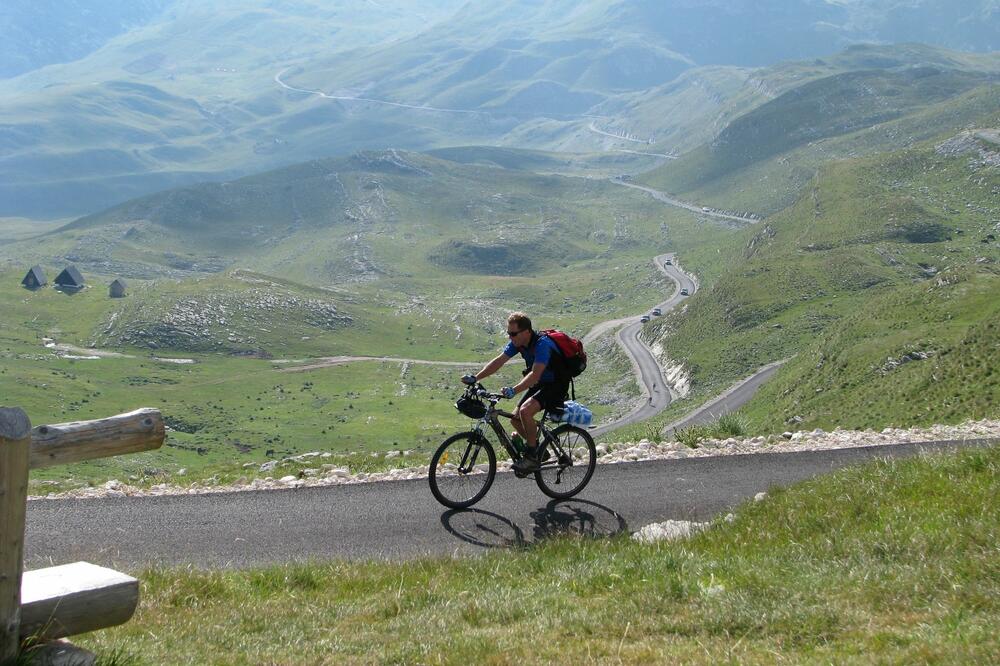 Pedalanje preko prevoja Sedlo, na Durmitoru, Foto: Slavko Radulović