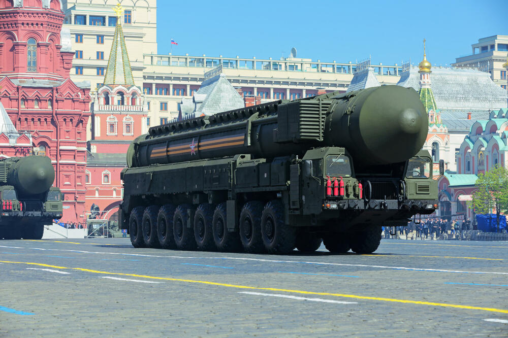 Topol-M, interkontinentalni balistički raketni kompleks tokom ranije parade u Moskvi, Foto: Shutterstock