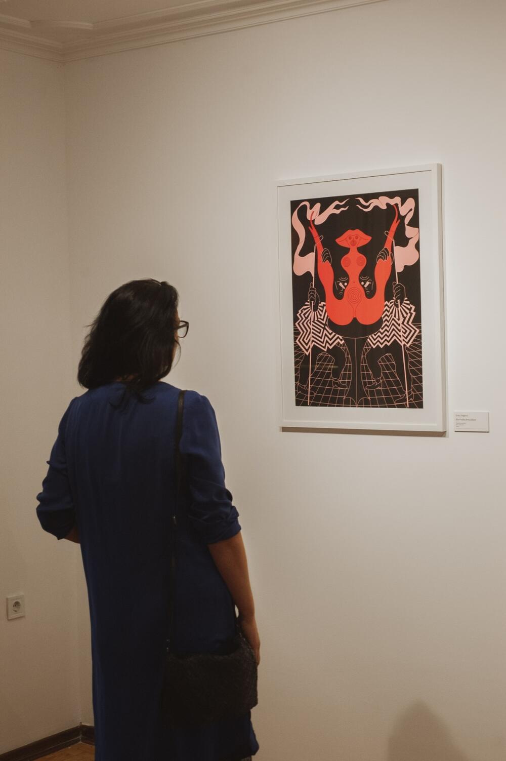 <p>Izložba “Diktat” rezultat je istraživanja i promatranja društva u kom živimo i različitih tematika koje proizilaze iz termina “Diktat”, a okupiraju crnogorske umjetnike: Ivu Ivanović, Denisa Ćupića, Jovanu Mugošu, Zdravka Delibašića Belog i Srđu Dragovića</p>