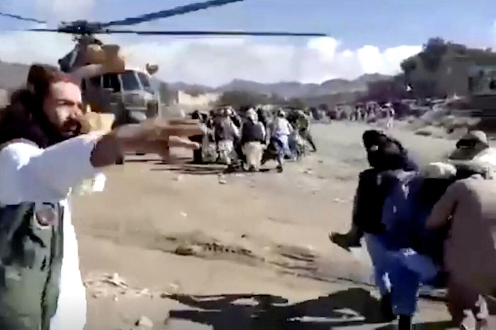 Evakuacija povrijeđenih, Foto: Reuters