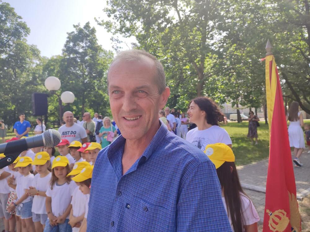 <p>"Nadam se da su među vama i oni koji će u budućnosti afirmisati ne samo naš grad, nego i Crnu Goru. Ovo je manifestacija koja na pravi način mladim sportistima prenosi univerzalna olimpijska načela - izvrsnost, prijateljstvo i poštovanje", kazala je Petrović Njegoš</p>