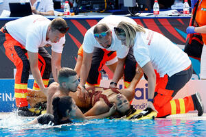 Američka plivačica se onesvijestila u bazenu, trener je spasio od...