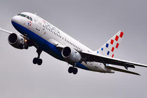 Hrvatski avion koji je letio za Sarajevo - pogođen metkom