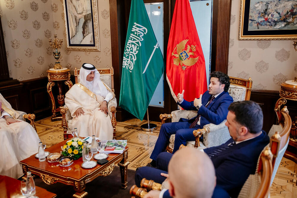 Abazović i Đurović tokom sastanka sa ministrom turizma Saudijske Arabije, Foto: Vlada CG