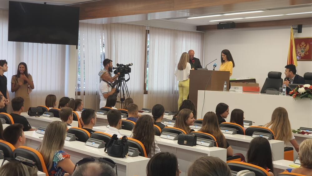 Budva priznanje Luča