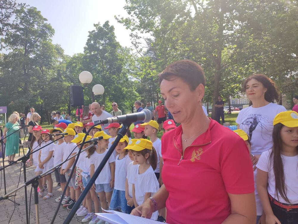 <p>"Nadam se da su među vama i oni koji će u budućnosti afirmisati ne samo naš grad, nego i Crnu Goru. Ovo je manifestacija koja na pravi način mladim sportistima prenosi univerzalna olimpijska načela - izvrsnost, prijateljstvo i poštovanje", kazala je Petrović Njegoš</p>