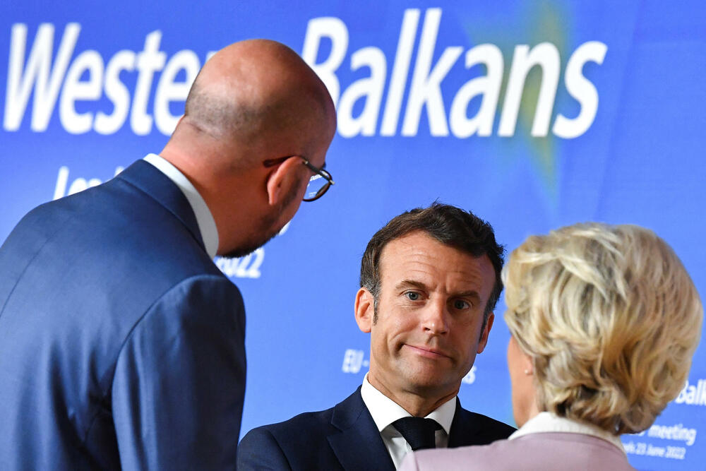 Predsjednik Francuske Emanuel Makron, šefica EK Ursula fon der Lajen i predsjednik Evropskog savjeta Šarl Mišel