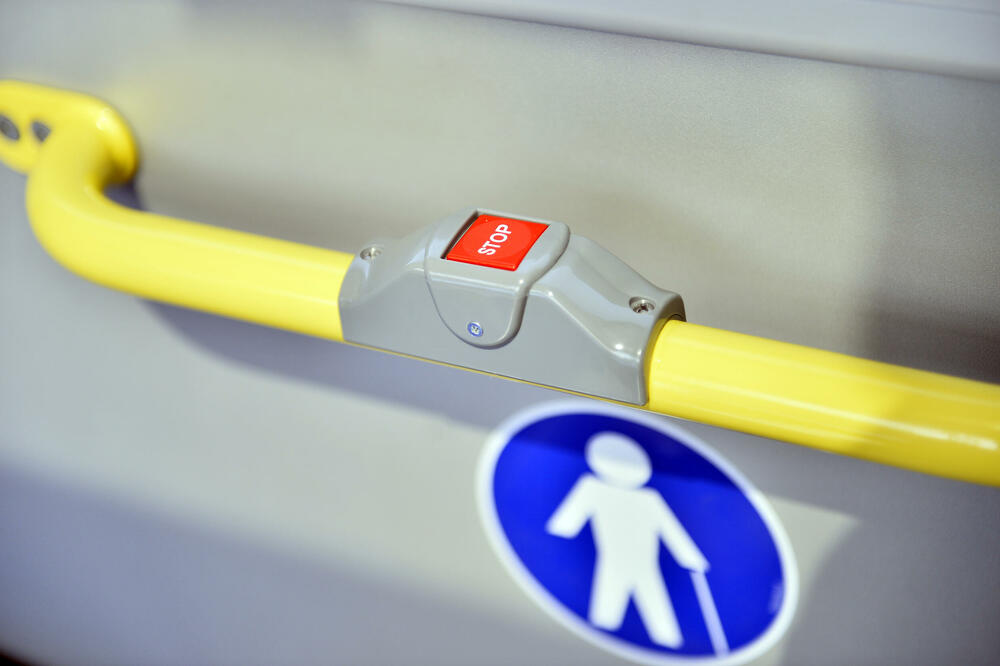 <p>Novi autobusi su moderni, savremeni, te prilagođeni potrebama osoba sa invaliditetom, saopšteno je ranije iz lokalne samouprave</p>