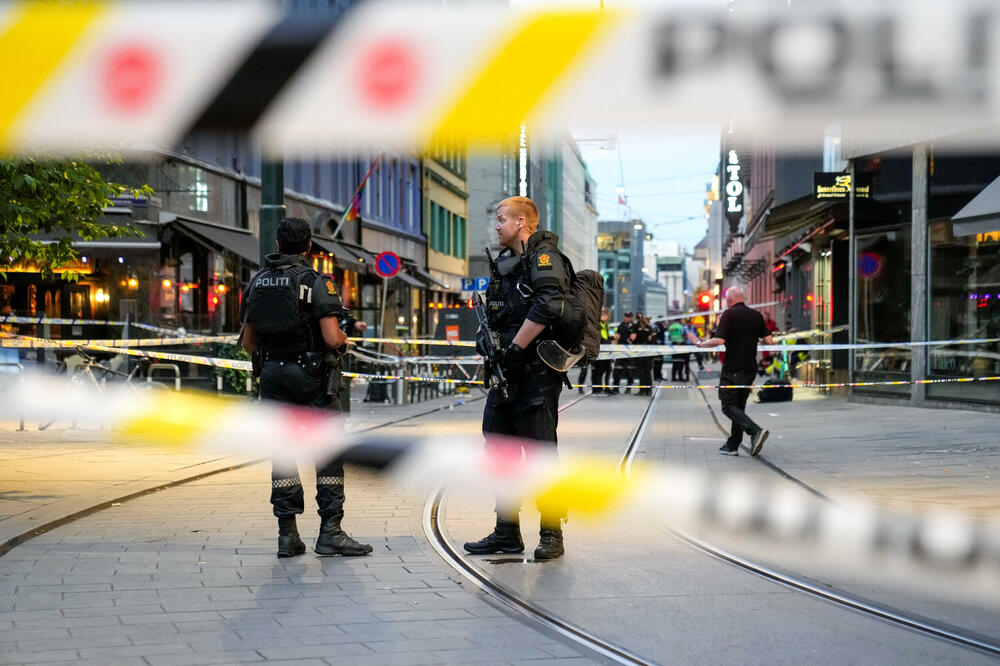 Uviđaj nakon pucnjave ispred noćnog kluba, Foto: Reuters