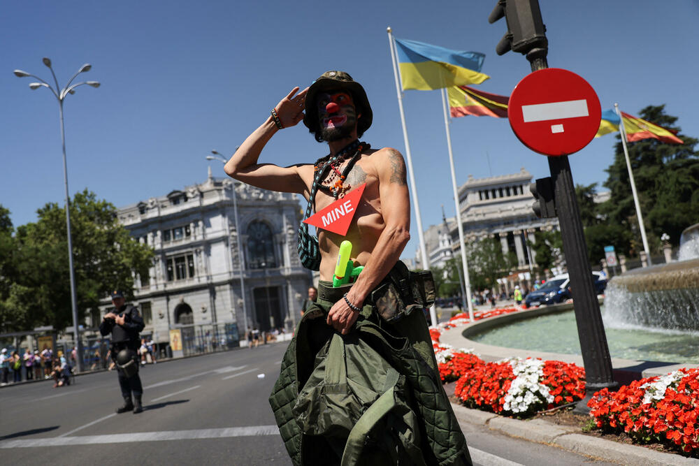 <p>Nijedan ministar, niti istaknuti predstavnik radikalne ljevice, članice vladajuće koalicije, nije učestvovao u maršu, ne želeći da se eksponiraju dva dana pred samit</p>