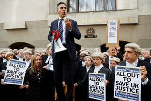 Advokati štrajkuju širom Engleske i Velsa, traže povećanje plata...