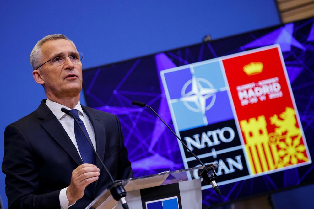 Stoltenberg na konferenciji za novinare uoči početka Samita, Foto: Reuters