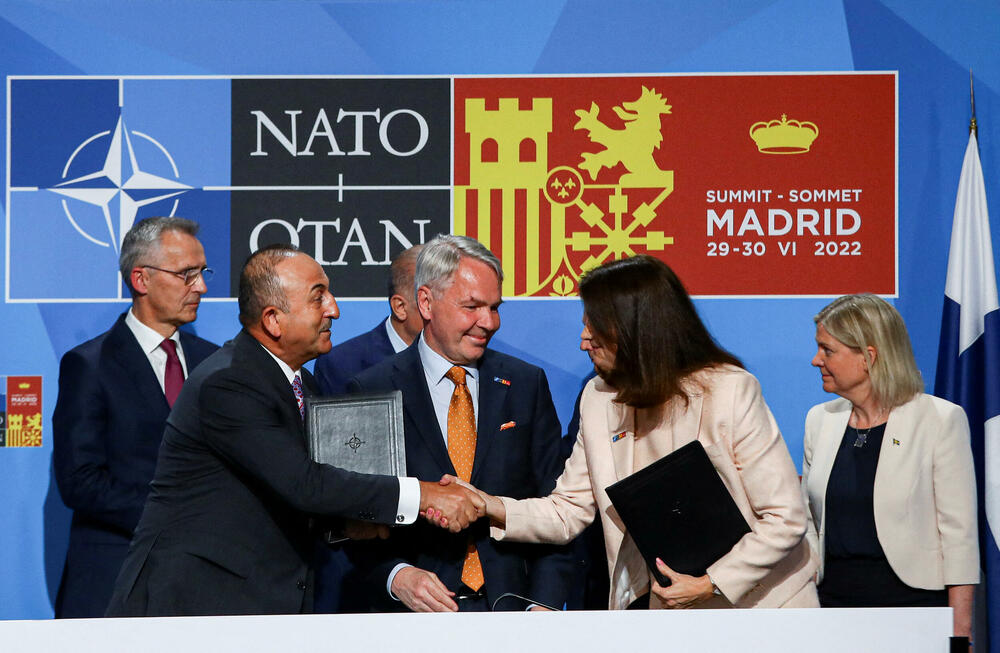 Ministri spoljnih poslova Turske, Švedske i Finske sa Magdalenom Anderson i  Jensom Stoltenbergom u Madridu