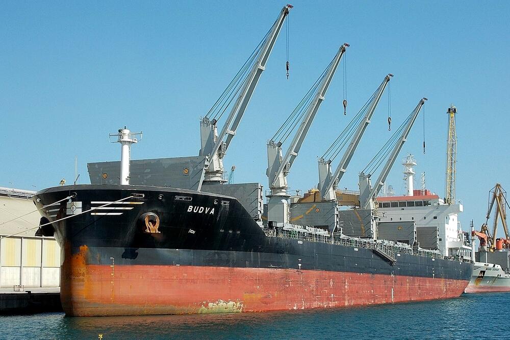 Posao sa brodovima postao profitabilan tek kada je nova uprava izmijenila ugovore: “Budva”, brod “Barske plovidbe”, Foto: shipspotting.com