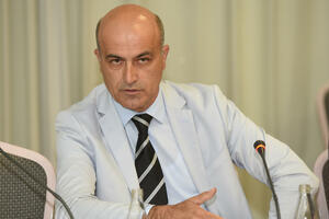 Odgovaraće što je štampao privatnost? Inicijativa za smjenu...