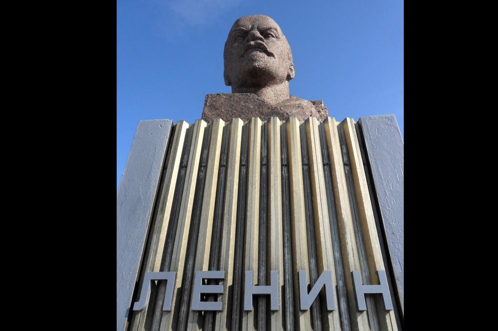 Lenjinova statua na Svalbardu, Foto: Reuters