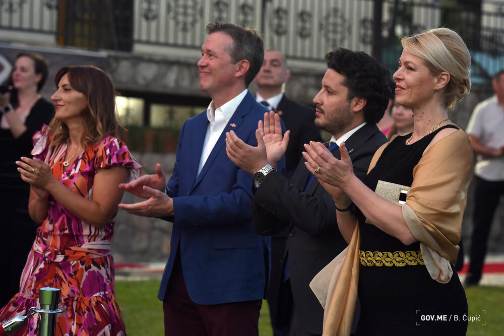 <p>Prijemu su prisustvovali premijer Dritan Abazović i predsjednica Skupštine Danijela Đurović</p>