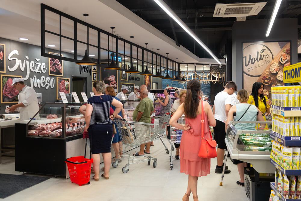 <p>Pogledajte kako je bilo na otvaranju</p>