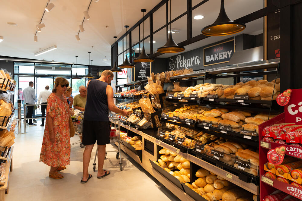 <p>Pogledajte kako je bilo na otvaranju</p>