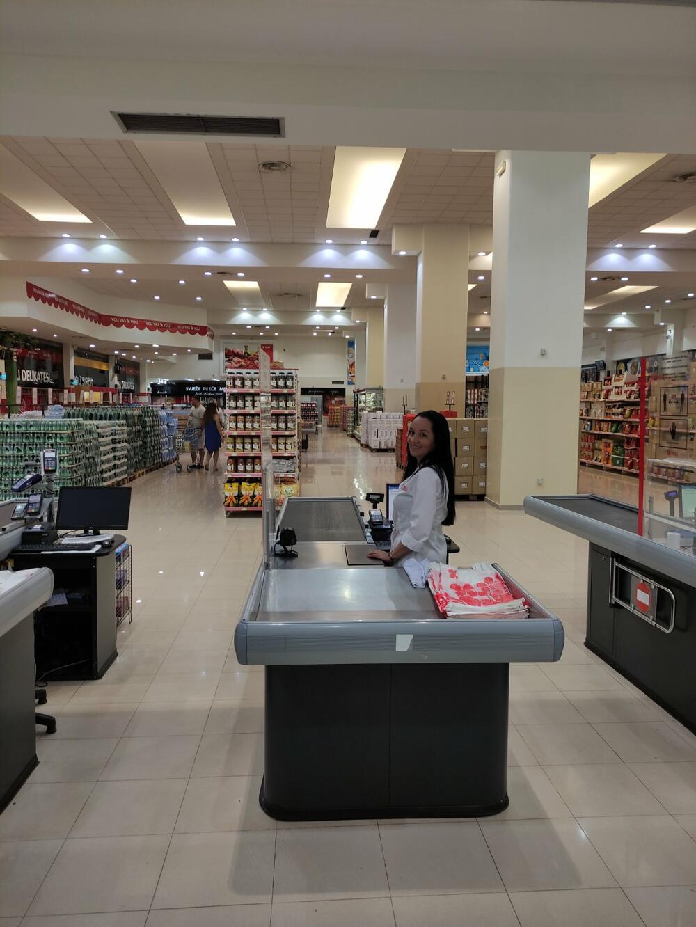 <p>HORECA kupcima je omogućen širok asortiman koji broji preko 4000 artikala, po najpovoljnijim cijenama na tržištu</p>